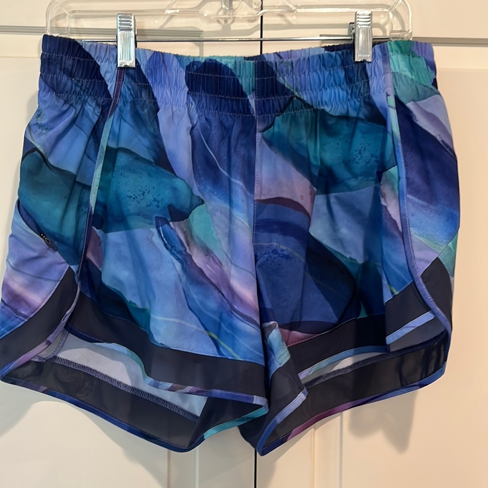 Athleta 4” mesh racer shorts. Size med.